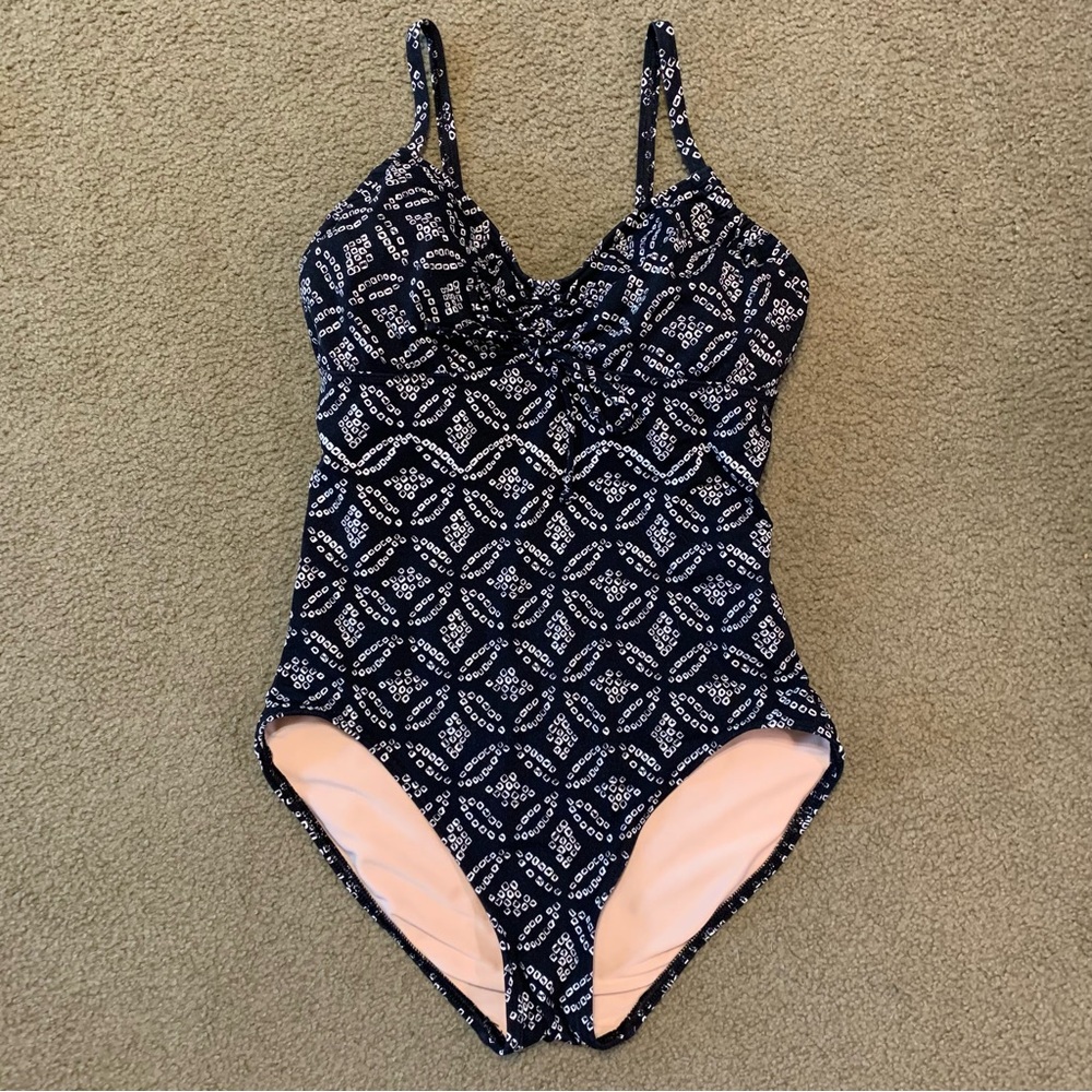 Lands End One Piece Swimsuit Women’s 4 Black White Geometric Built In Bra